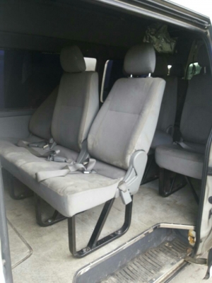 ขายรถตู้หัวจรวจปี2000เครื่อง5Lเกียร์ธรรมดาช่วงล่างดีสนใจโทรคุยราคา 285000โทร0871211314