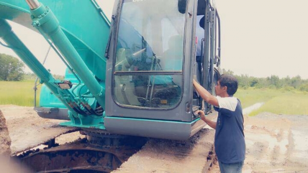 ขายรถแบคโฮ KOBELCO  sk200-8 super  YN-12รถสวยราคาถูกเอกสารพร้อม9,000ชั่วโมง