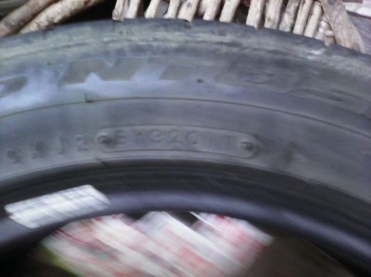 ขายยางNITTO 225/50R17 600