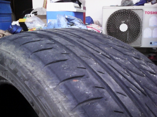 ขายยางNITTO 225/50R17 600