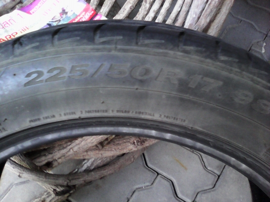 ขายยางNITTO 225/50R17 600