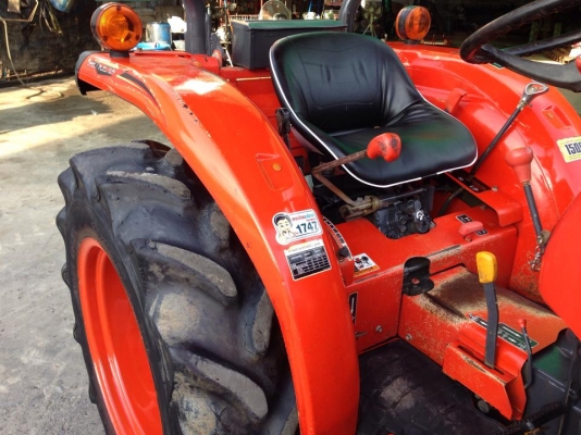 รถไถนั่งขับคูโบต้า L3608DT 4WD