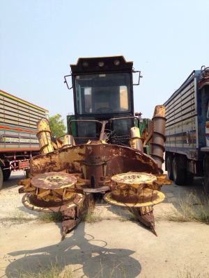 ขายรถตัดอ้อย ขายรถตัดอ้อย