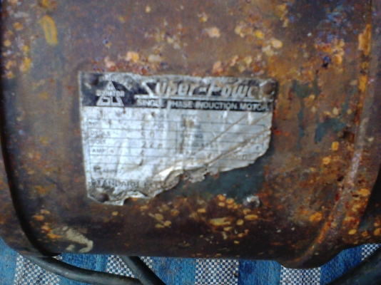 หินเจียรแกนยาวตัวใหญ่ หินเจียรแกนยาวตัวใหญ่