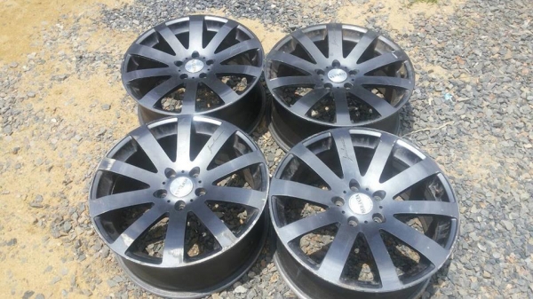 ขายล้อ 18 VIP 2 ชุด 18*8  /18*7.5 โทรเบอร์นี้นะครับ 0842189728