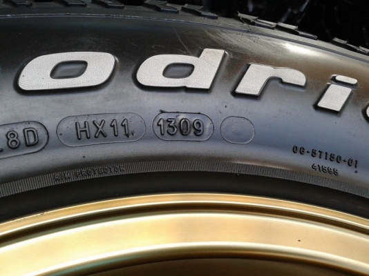 มาอีกแล้วครับ max xt11 รัดด้วยยาง bf at 265/70/16 ปี 09 และมี bf at 265/75/16 ปี 10 อีก1ชุดครับ มาอีกแล้วครับ max xt11 รัดด้วยยาง bf at 265/70/16 ปี 09 และมี bf at 265/75/16 ปี 10 อีก1ชุดครับ