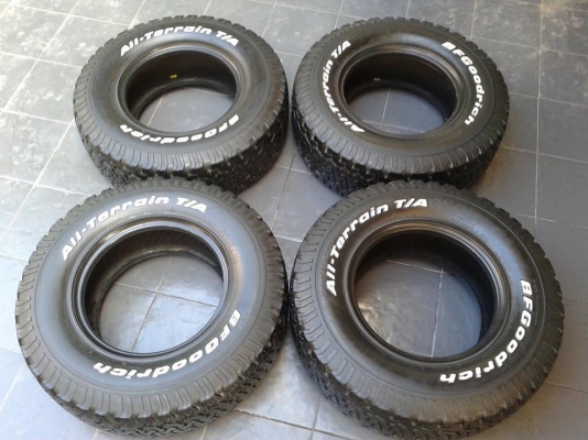 มาอีกแล้วครับ max xt11 รัดด้วยยาง bf at 265/70/16 ปี 09 และมี bf at 265/75/16 ปี 10 อีก1ชุดครับ มาอีกแล้วครับ max xt11 รัดด้วยยาง bf at 265/70/16 ปี 09 และมี bf at 265/75/16 ปี 10 อีก1ชุดครับ