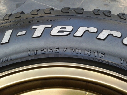 มาอีกแล้วครับ max xt11 รัดด้วยยาง bf at 265/70/16 ปี 09 และมี bf at 265/75/16 ปี 10 อีก1ชุดครับ มาอีกแล้วครับ max xt11 รัดด้วยยาง bf at 265/70/16 ปี 09 และมี bf at 265/75/16 ปี 10 อีก1ชุดครับ