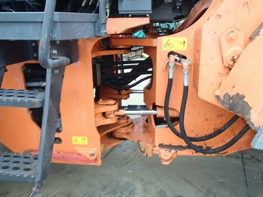 ขายรถตัก TCM ZW220