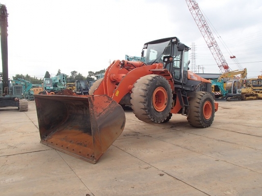 ขายรถตัก TCM ZW220