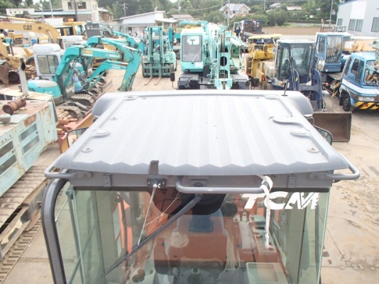 ขายรถตัก TCM ZW220