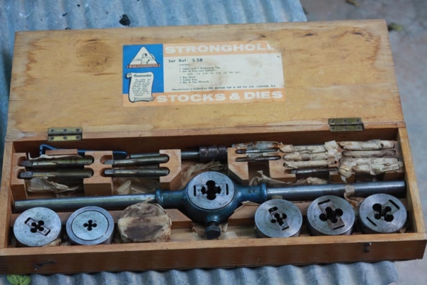 ชุดต๊าปเกลียว ระบบนิ้ว อังกฤษแท้ๆ ชุดใหญ่