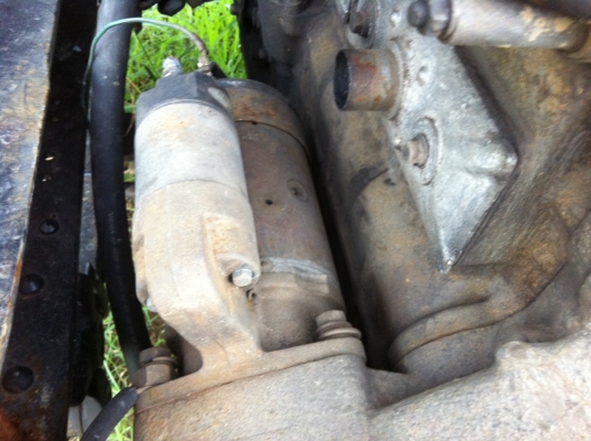 ขายเครื่อง 6BB1 พร้อมเกียร์ร็อกใช้งานได้ มีเอกสาร ขาย75,000 บาท