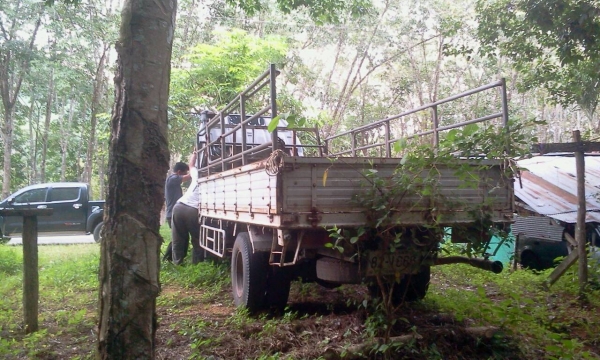 6ล้อ้HINO DUTRO BU141-9001583.....115แรง กระบะคาโก้มีรั้วเสริม สภาพสวย เล่มพร้อม.. 6ล้อ้HINO DUTRO BU141-9001583.....115แรง กระบะคาโก้มีรั้วเสริม สภาพสวย เล่มพร้อม..
