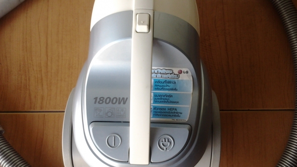 ขาย  เครื่องดูดฝุ่น LG  ใช้งานได้ปกติ