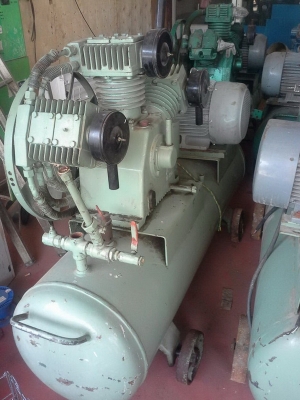 ขาย ปั๊มลม จำนวน 6 ตัว ขนาด 25 แรง เหมาราคา ตัวละ 35,000 บาท แยกราคาตัวละ 40,000 บาท ติดต่อ เล็ก 086-3237681 ขาย ปั๊มลม จำนวน 6 ตัว ขนาด 25 แรง เหมาราคา ตัวละ 35,000 บาท แยกราคาตัวละ 40,000 บาท ติดต่อ เล็ก 086-3237681