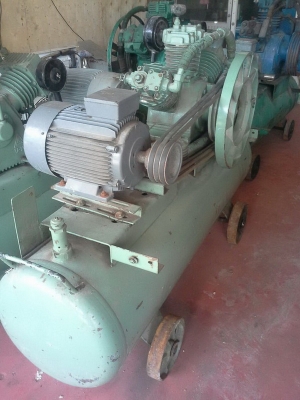 ขาย ปั๊มลม จำนวน 6 ตัว ขนาด 25 แรง เหมาราคา ตัวละ 35,000 บาท แยกราคาตัวละ 40,000 บาท ติดต่อ เล็ก 086-3237681