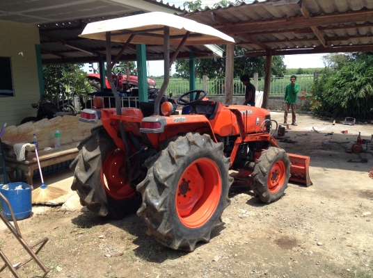 ขายด่วนครับ Kubota L3408 อุปกรณ์ หน้า หลัง 155000