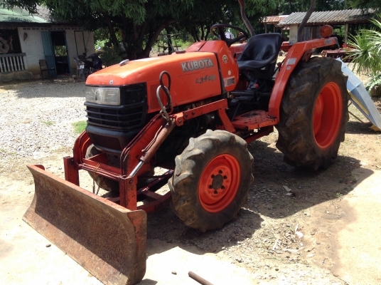 ขายด่วนครับ Kubota L3408 อุปกรณ์ หน้า หลัง 155000