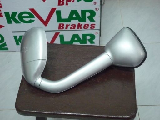 งวงช้างใส่คอมมูเตอร์