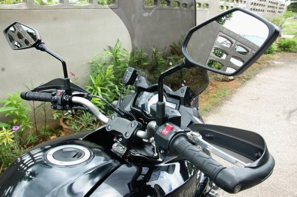 ขาย Kawasaki Versys 650 ปี 2012  Book Service เอกสารพร้อมโอน