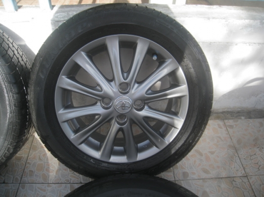 ขายล้อแม็ก vios 12 ก้านรมดำ 15" พร้อมยางปี12 สนใจติดต่อเล็กคลองสามครับ 081-3747940