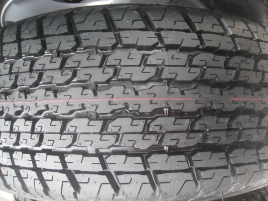 ขายล้อแม็กป้ายแดง Isuzu D-max 17" พร้อมยางปี14 สนใจติดต่อเล็กคลองสามครับ 081-3747940