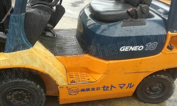 รถโฟล์คลิฟท์ ยี่ห้อ TOYOTA เสายกสูง 3 เมตร ยกได้ 1 ตัน เชื้อเพลิงเบนซิน