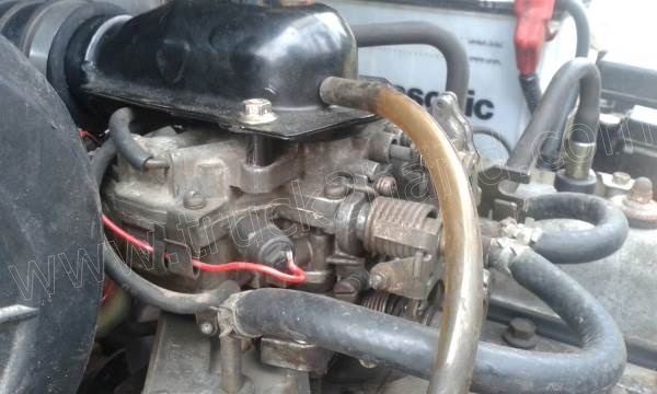 รถโฟล์คลิฟท์ ยี่ห้อ TOYOTA เสายกสูง 3 เมตร ยกได้ 1 ตัน เชื้อเพลิงเบนซิน