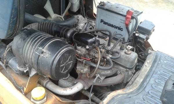 รถโฟล์คลิฟท์ ยี่ห้อ TOYOTA เสายกสูง 3 เมตร ยกได้ 1 ตัน เชื้อเพลิงเบนซิน