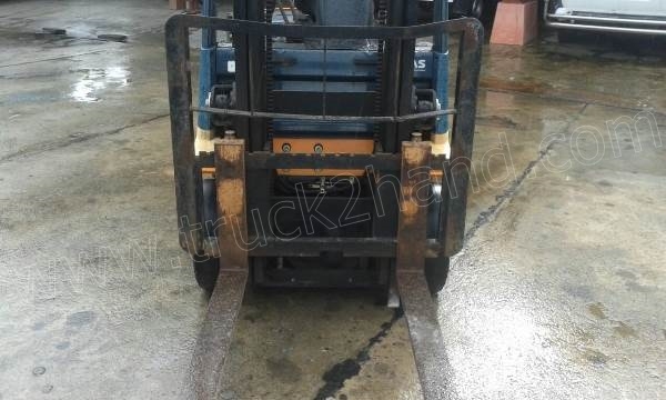 รถโฟล์คลิฟท์ ยี่ห้อ TOYOTA เสายกสูง 3 เมตร ยกได้ 1 ตัน เชื้อเพลิงเบนซิน