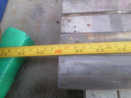 ใบมีดไฮสปีดติดคาร์ไบร์ ยาว 60 ซม. กว้าง 3.5 ซม.สามารถตัดยาวตามต้องการได้ ใช้ทำเครื่องต่างๆได้ ของใหม่ยังไม้ได้ใช้งานเก็บไว้นานมาก(มี 8 ใบ)