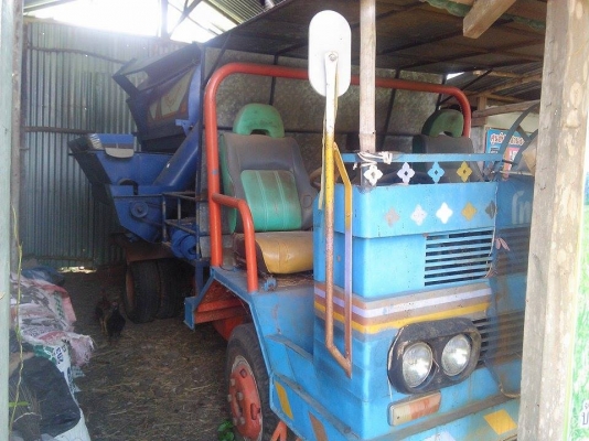 ขายรถสีข้าวเกษตรพัฒนา6ฟุตจ้าวช้างไวไฟ รถหกล้อ