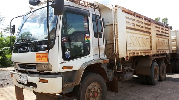 ***ขายแล้วครับขอบคุณ Truck2hand ขาย18ล้อพ่วงแม่ลูกดั้ม ISUZU DECA FXZ 270 EURO1 ปี46 FXZ23NZP-T 6SD1-270แรง เครื่องเดิมเกียร์อีตั้น เครื่องดี แน่นดี แรง เกียร์ดีไม่หลุด ช่วงล่างเดิมๆ คัสซีดีเดิม ไม่ปะ ไม่ดาม ไม่มีบวม ตำหนิ สนิมกินบ้าง ผิวนอก กระบะดั้มเหล็