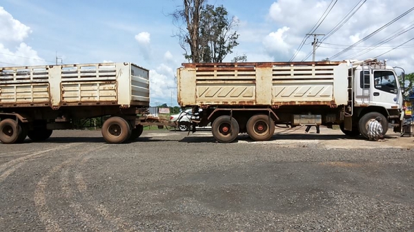 ***ขายแล้วครับขอบคุณ Truck2hand ขาย18ล้อพ่วงแม่ลูกดั้ม ISUZU DECA FXZ 270 EURO1 ปี46 FXZ23NZP-T 6SD1-270แรง เครื่องเดิมเกียร์อีตั้น เครื่องดี แน่นดี แรง เกียร์ดีไม่หลุด ช่วงล่างเดิมๆ คัสซีดีเดิม ไม่ปะ ไม่ดาม ไม่มีบวม ตำหนิ สนิมกินบ้าง ผิวนอก กระบะดั้มเหล็