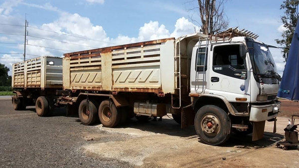 ***ขายแล้วครับขอบคุณ Truck2hand ขาย18ล้อพ่วงแม่ลูกดั้ม ISUZU DECA FXZ 270 EURO1 ปี46 FXZ23NZP-T 6SD1-270แรง เครื่องเดิมเกียร์อีตั้น เครื่องดี แน่นดี แรง เกียร์ดีไม่หลุด ช่วงล่างเดิมๆ คัสซีดีเดิม ไม่ปะ ไม่ดาม ไม่มีบวม ตำหนิ สนิมกินบ้าง ผิวนอก กระบะดั้มเหล็