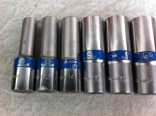 ประแจบล็อกอย่างดีตัวใหญ่ YTB พร้อมลูกบล็อกแบบยาวอีก 6 ตัว มีเบอร์ 10 , 12,14 ,17,19,21 ประแจบล็อกอย่างดีตัวใหญ่ YTB พร้อมลูกบล็อกแบบยาวอีก 6 ตัว มีเบอร์ 10 , 12,14 ,17,19,21