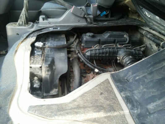 รถตู้ เกีย ปี 2006 มือเดียว ทะเบียนพร้อม ( ขายถูก)