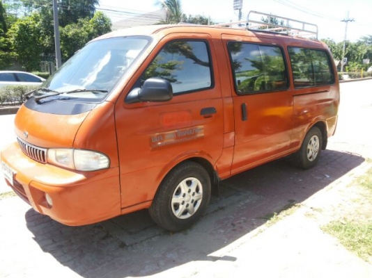 รถตู้ เกีย ปี 2006 มือเดียว ทะเบียนพร้อม ( ขายถูก)