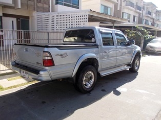 ขายรถ ISUZU 3.0 4 ประตู 4 WD รถสูงนิดๆ รถสวยมาก ขายรถ ISUZU 3.0 4 ประตู 4 WD รถสูงนิดๆ รถสวยมาก