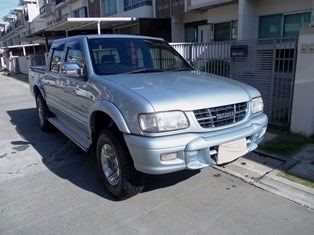 ขายรถ ISUZU 3.0 4 ประตู 4 WD รถสูงนิดๆ รถสวยมาก ขายรถ ISUZU 3.0 4 ประตู 4 WD รถสูงนิดๆ รถสวยมาก