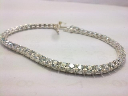 สร้อยข้อมือเงินฝังเพชรสวิส