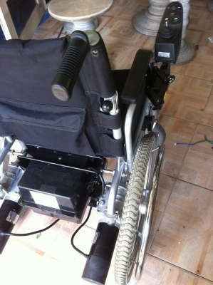 วีลแชร์ไฟฟ้าพับเก็บได้