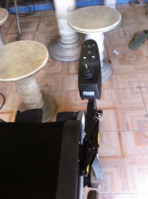 วีลแชร์ไฟฟ้าพับเก็บได้