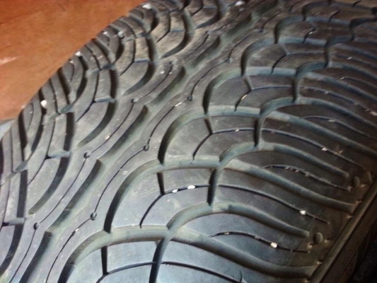 ขายยางyokohama parada MADE in japan 265/50/20 ดอกเต็ม ใช้น้อย4เส้น