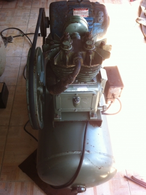 ปั๊มลม iwata มอเตอร์ถ่านมิตซู 3 แรง ไฟ 220 v