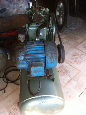 ปั๊มลม iwata มอเตอร์ถ่านมิตซู 3 แรง ไฟ 220 v