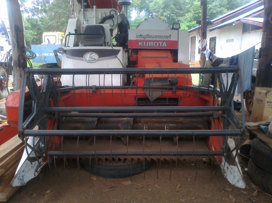 ขายรถเกี่ยวข้าว คูโบต้า DC60