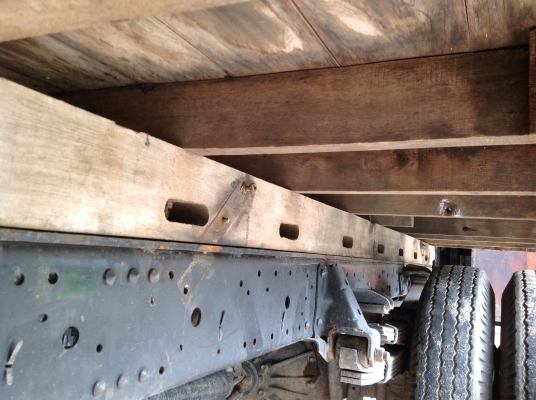 ขาย กระบะ 6 ล้อ NKR ยาว 4.30 m. ขาย กระบะ 6 ล้อ NKR ยาว 4.30 m.