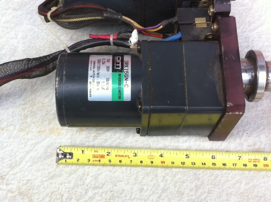 มอเตอร์เกียร์ญี่ปุ่น ยี่ห้อ ORINETAL ทดแล้วหมุนที่ 6 รอบต่อนาที่ ขนาดกำลังมดเตอร์ 15 W. มอเตอร์เกียร์ญี่ปุ่น ยี่ห้อ ORINETAL ทดแล้วหมุนที่ 6 รอบต่อนาที่ ขนาดกำลังมดเตอร์ 15 W.